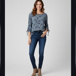 Ann Taylor Leaf Print Ruched Sleeve Boatneck Office Blouse Medium M